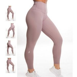 P'tula Alaniah III Leggings